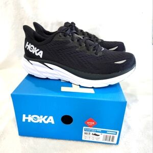 Hoka one one Clifton 8. Womens size 9.5 wide